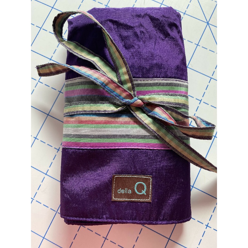 della-Q Interchangeable Needle Case