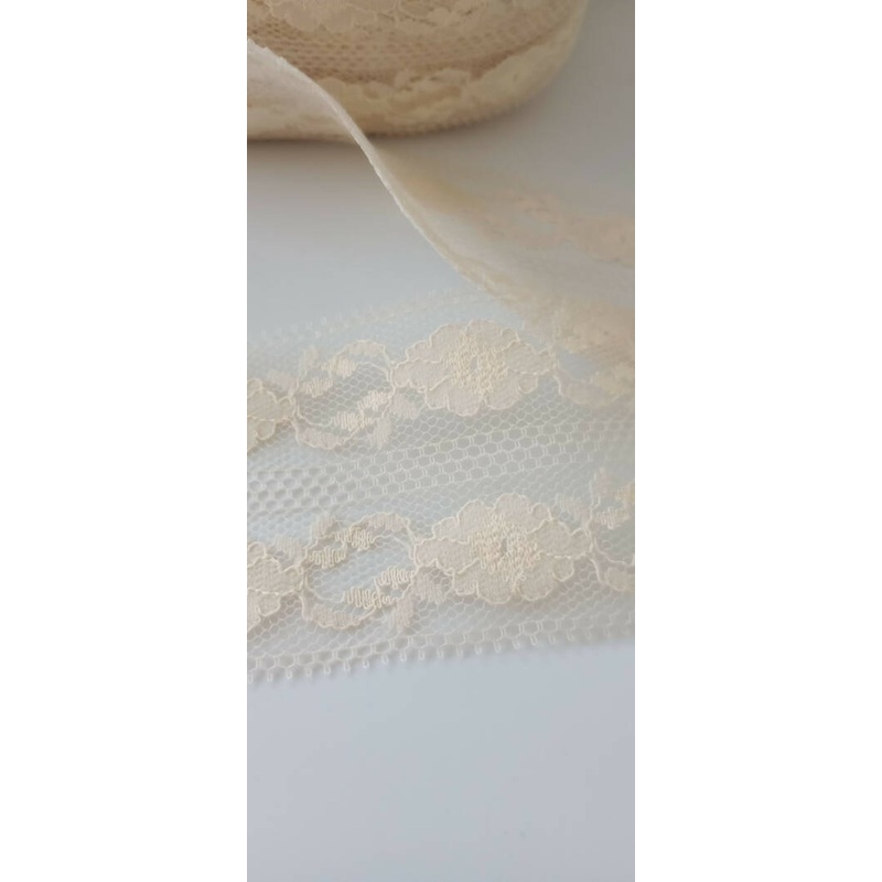 Ecru Lace, 2 3/8" wide, lay flat, 11+ yds