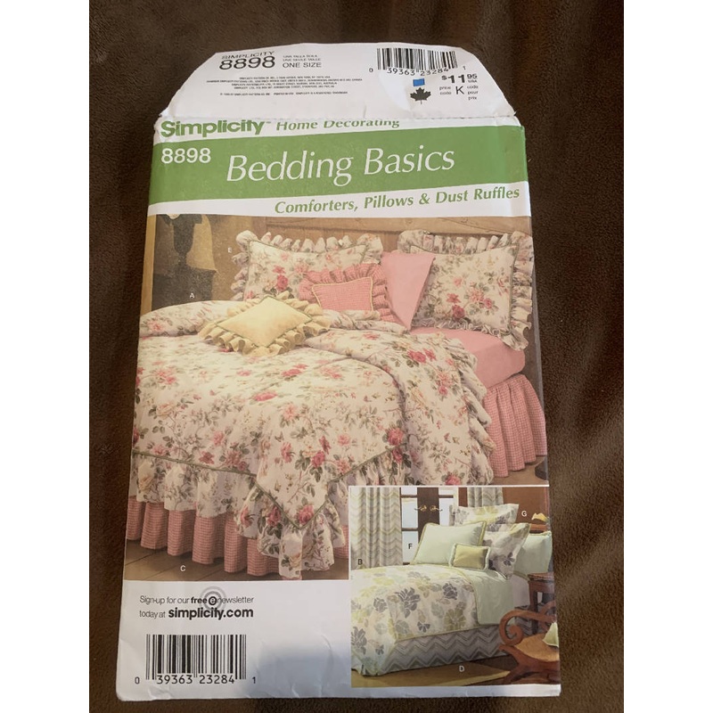 Simplicity 8898 Bedding Basics pattern comforters, pillows, dust ruffles, home decorating