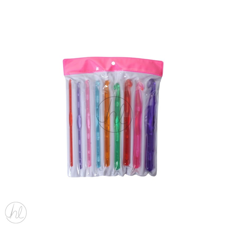 CROCHET HOOK SET PLASTIC  MULTI FREE