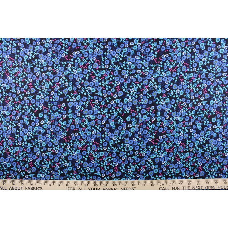 Quilting Dolly in Navy