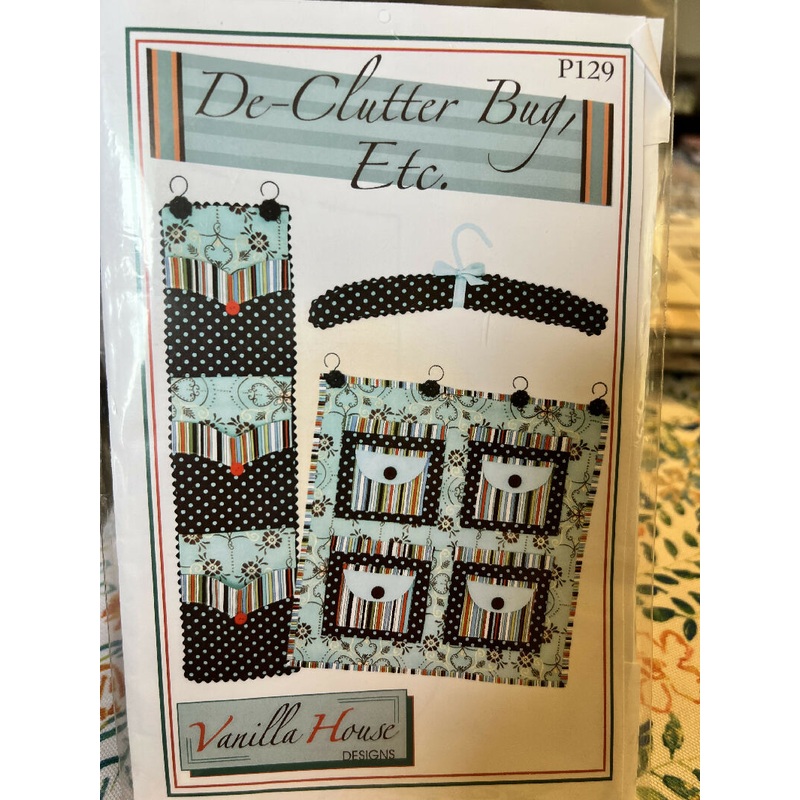 Cottage-feel organizer pattern