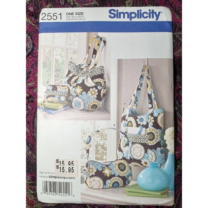 Simplicity 2551 Quilted Purses