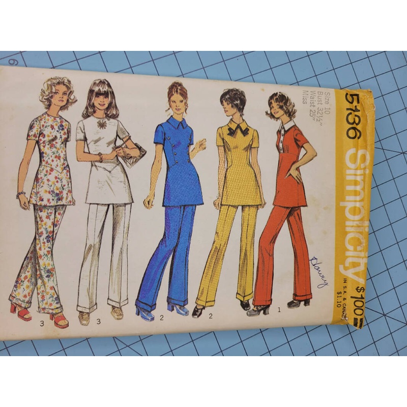Simplicity 5136