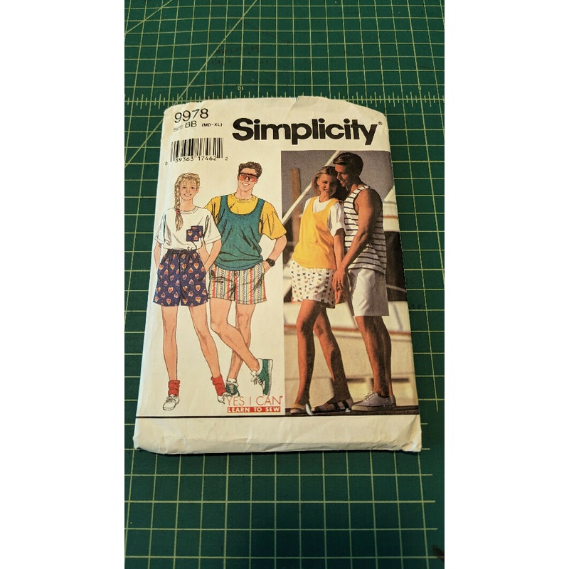 Vintage Simplicity 9978 Yes I Can Learn to Sew Unisex Shorts/Top Sewing Pattern Sizes M-XL