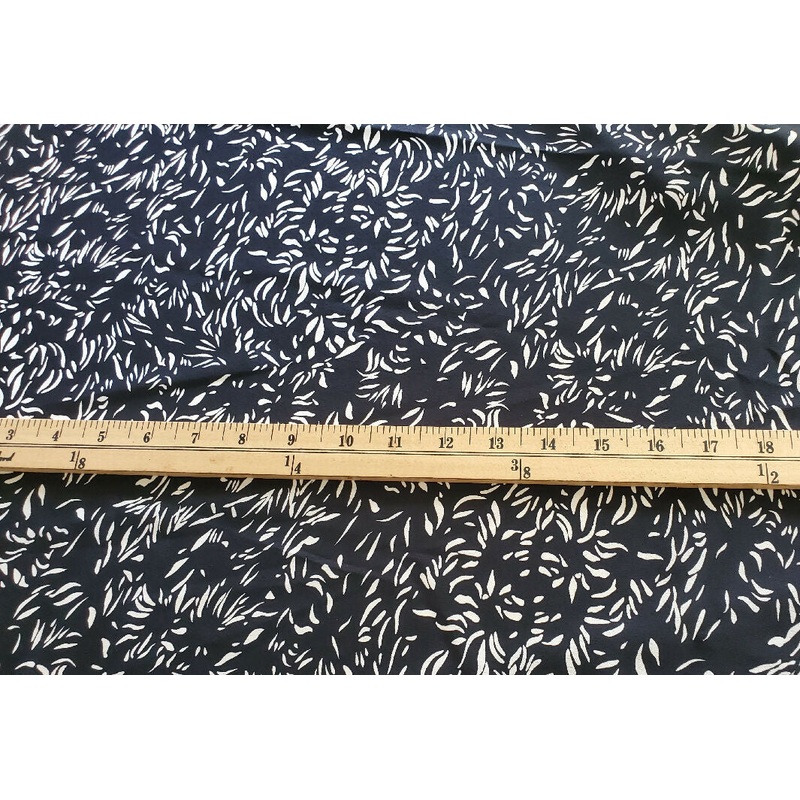 Navy/White Abstract Polyester Crepe Remnant